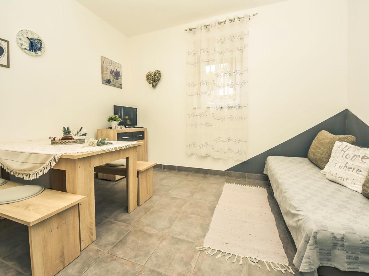 Apartment Snjezana-2 By Interhome カルロバッグ エクステリア 写真